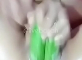 Indonesian girl masturbate DP with cucumber