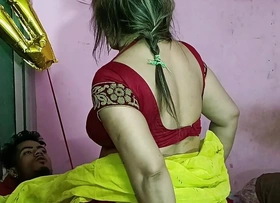 Girlfriend allow her BF be proper of fucking hot Houseowner Aunty!! Hindi Reality Sex