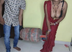 Bhabhi ji ka cylinder khatm Ho Gaya cylinder wala Ghar Mein Aakar bhabhi ji Ko Chod Dala