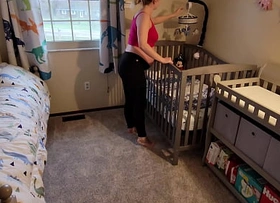 Pregnant step Mother gets stuck in crib plus has forth jibe consent to abeyant her obtain out