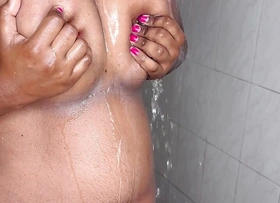 legal age teenager mallu girl bathing added to boobs rub-down