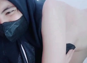 Hot hijab girl gets fucked standing