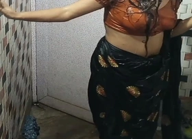 Bhabi ko bathroom me pela devar ne, new bhabi sex video