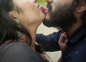 Long lip lock part 2, Vaishnavy and Sharun Raj long lip lock with tongue kiss, Hot giving a kiss of romantic mallu couple