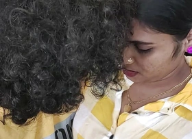 Vaishnavy shirt open and peppery bra show romance with Sharun Raj, Mallu couple dress open romance, Hot boobs kissing romance