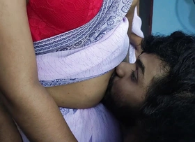 Saree and bra omphalos lick romance, Hot mallu couple omphalos romance, Couple saree fling and hot omphalos lick and kiss