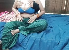 Jiju meri le lo main bhi to aadhi gharwaali hu Jiju chut fadne ka irada hai kya real homemade sex big Ass Indian Sali fuck jiju