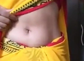 Desi Tamil Girl Seduces in a Saree And Strips Unfold