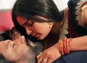 Ramlal ki biwi:Maalkin ne naukar aur Ganymede k saath sex kiya