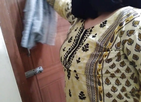 (Punjabi Aunty Ki Jabardast Chudai Apni Beta) Indian hot aunty fucked by her Stepson while cleaning house - Libellous Sex